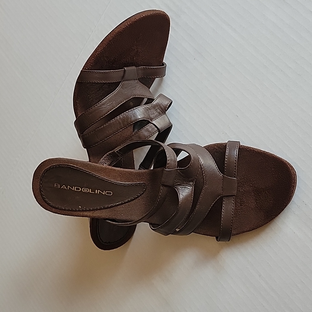 Bondolino Sandals Sz 9 Brown